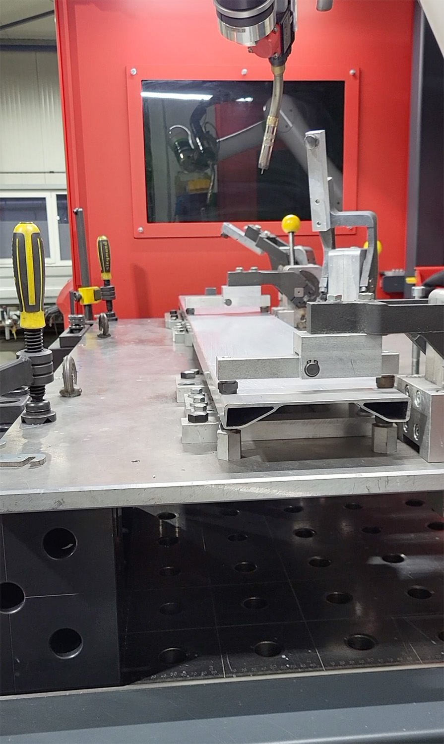 automatisierte-cmt-schweissloesung-fuer-aluminium-baugruppen-04 automatisierte-cmt-schweissloesung-fuer-aluminium-baugruppen-04
