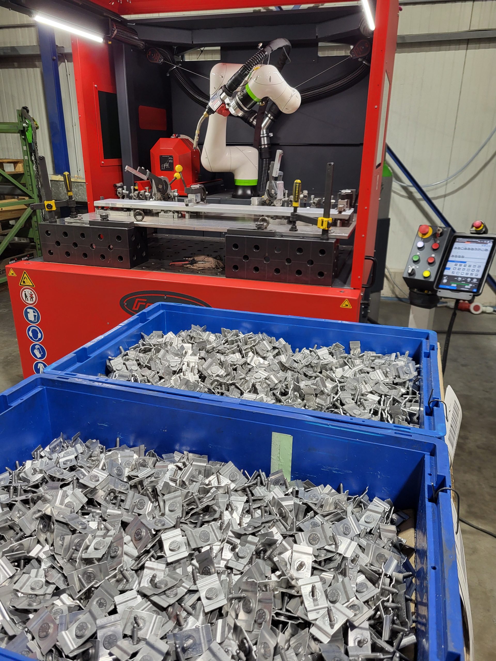 cwc-s-fanuc-cobot-schweisszelle-mit-fronius-cmt-technologie-20260218072822 cwc-s-fanuc-cobot-schweisszelle-mit-fronius-cmt-technologie-20260218072822